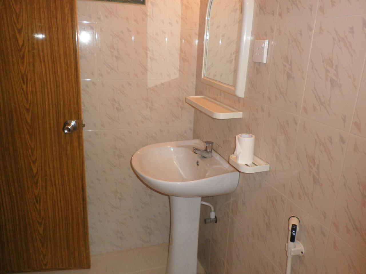 Mccarthy Guesthouse Kandy Zewnętrze zdjęcie